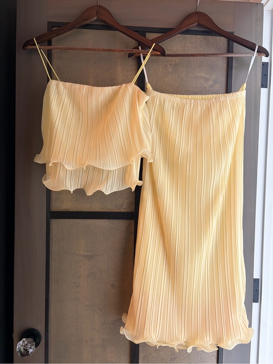 Commense Dresses & Skirts - Butter yellow 2 piece dress set